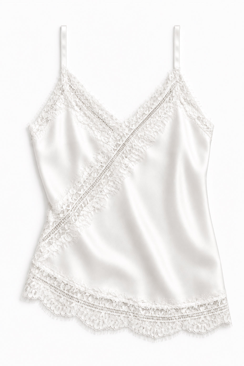 Top satiné blanc à finitions dentelle façon cache-cœur