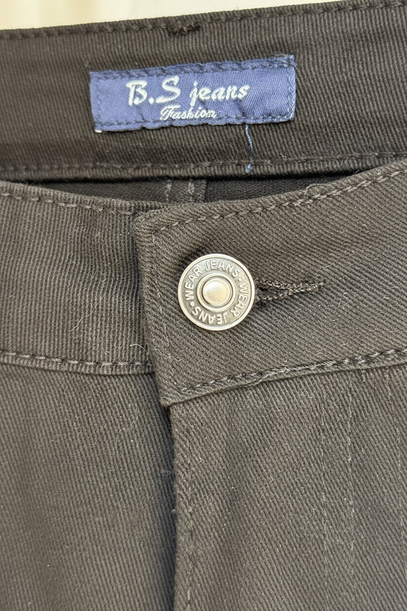 Short en jeans noir à dentelle